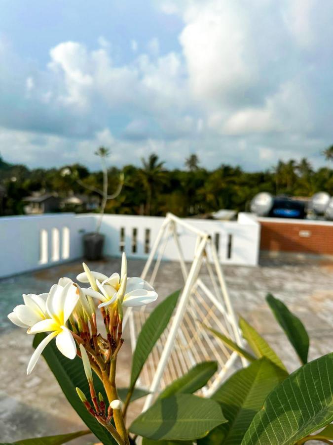 Sunset Sands Hikkaduwa Esterno foto